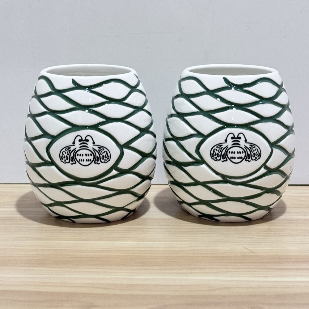 2 Patrón Tequila Agave Piña Mugs Ceramic White Green Beehive Barware 4" Lim Ed